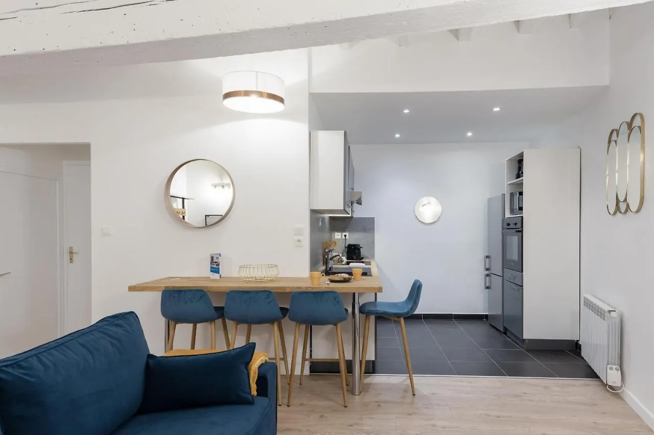 Le Nid Du Lion - Joli T2 Quartier St Georges Au Calme Apartment Lyon 0*,  France